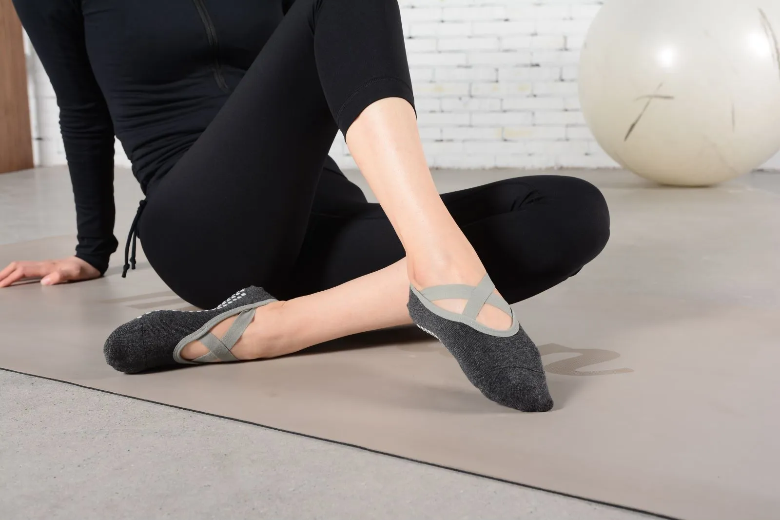 4-Pack Cross-strap Dancing Socks for Women