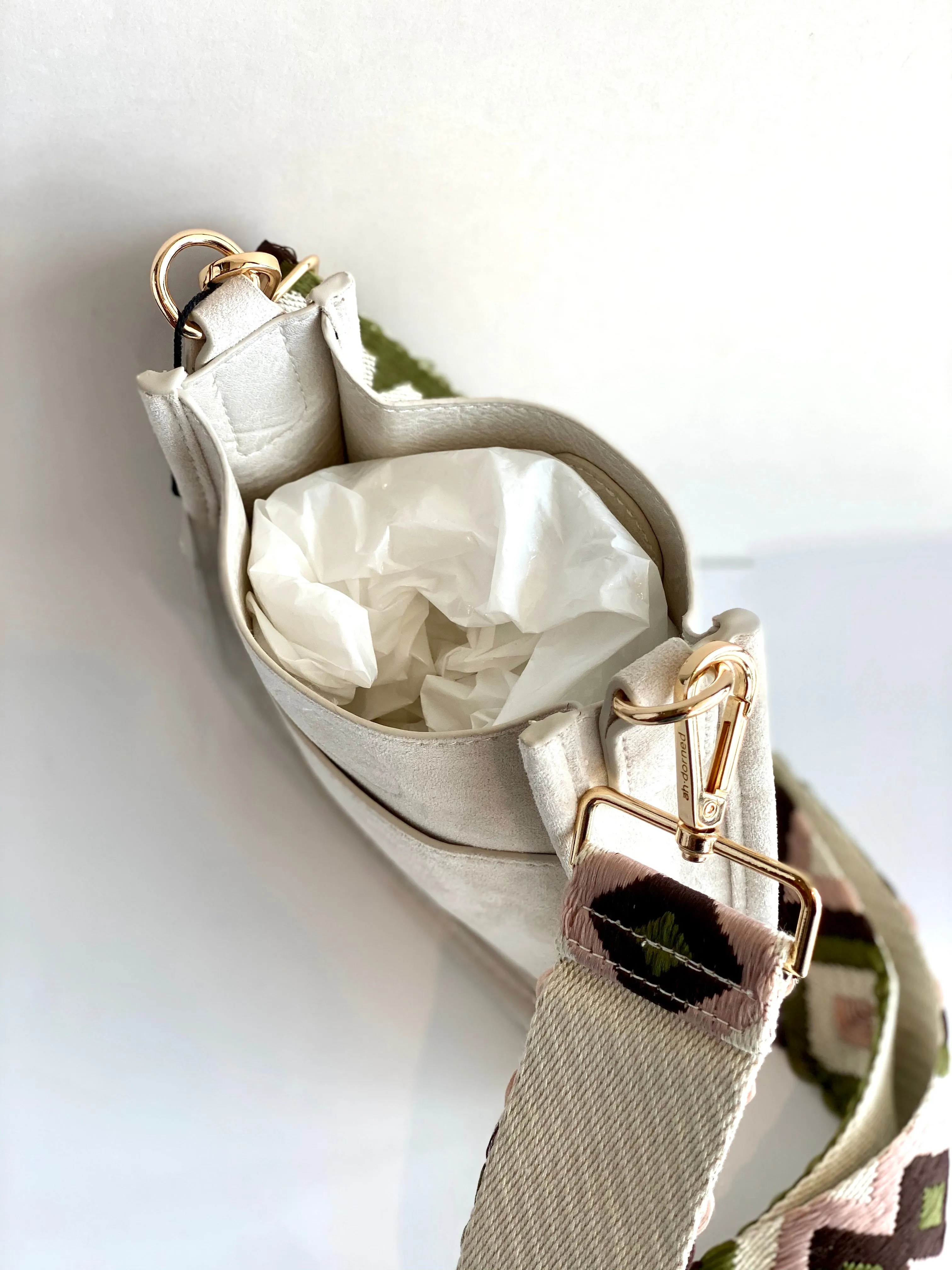 Ahdorned Petite Messenger Bag
