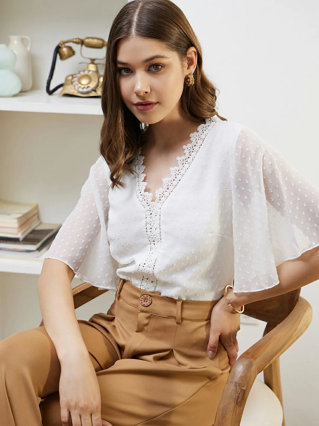 Berrylush Women Solid White Dobby Weave V-Neck Three-Quarter Sleeves Lace-Up Georgette Cropped Top