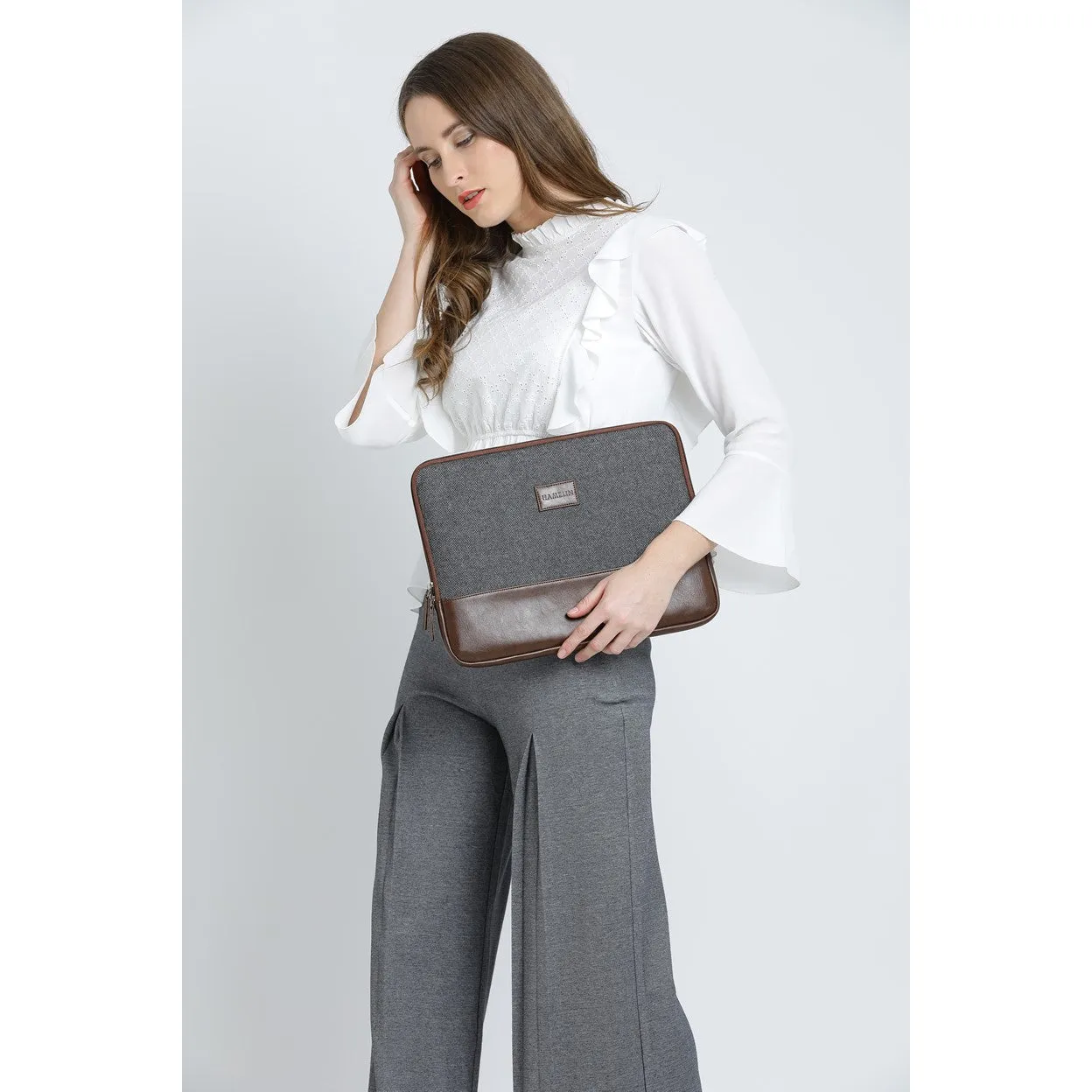 Matt Laptop Sleeve - Gray Herringbone