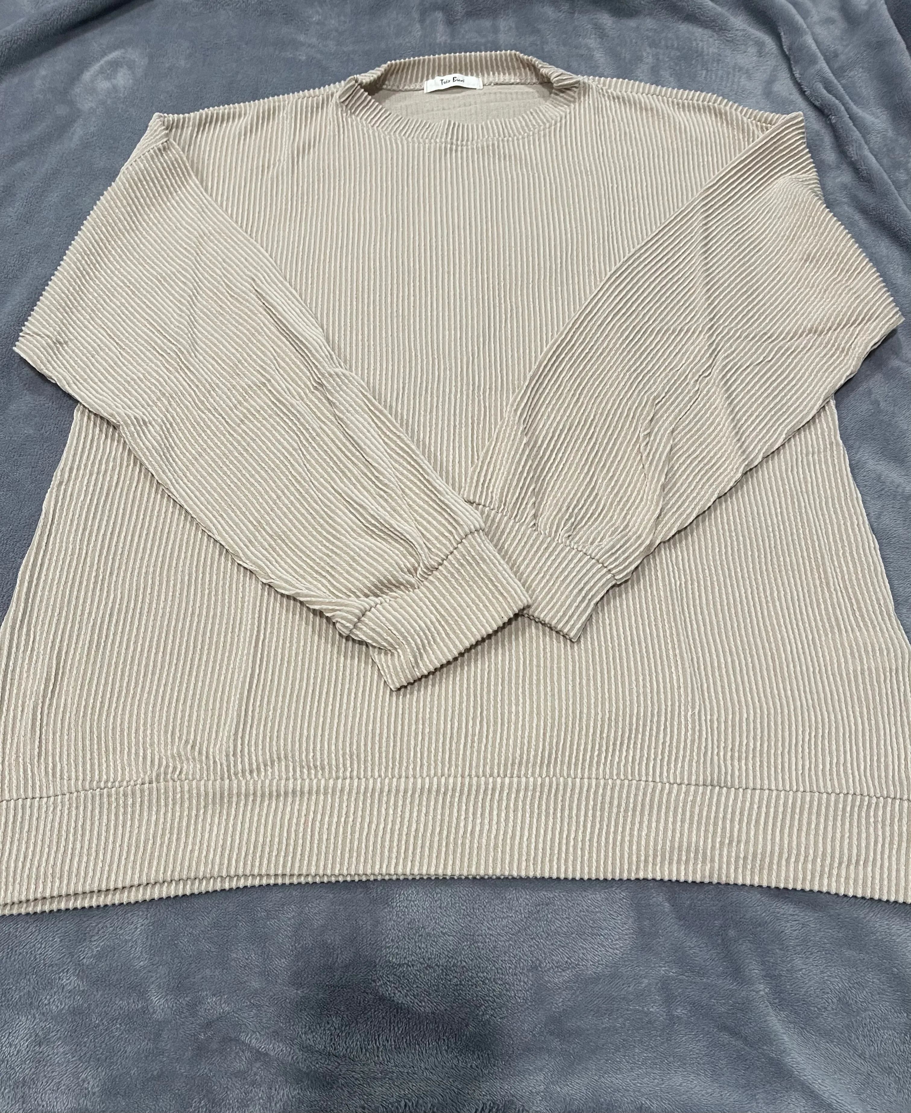 Round Neck Ribbed Sweater Top
