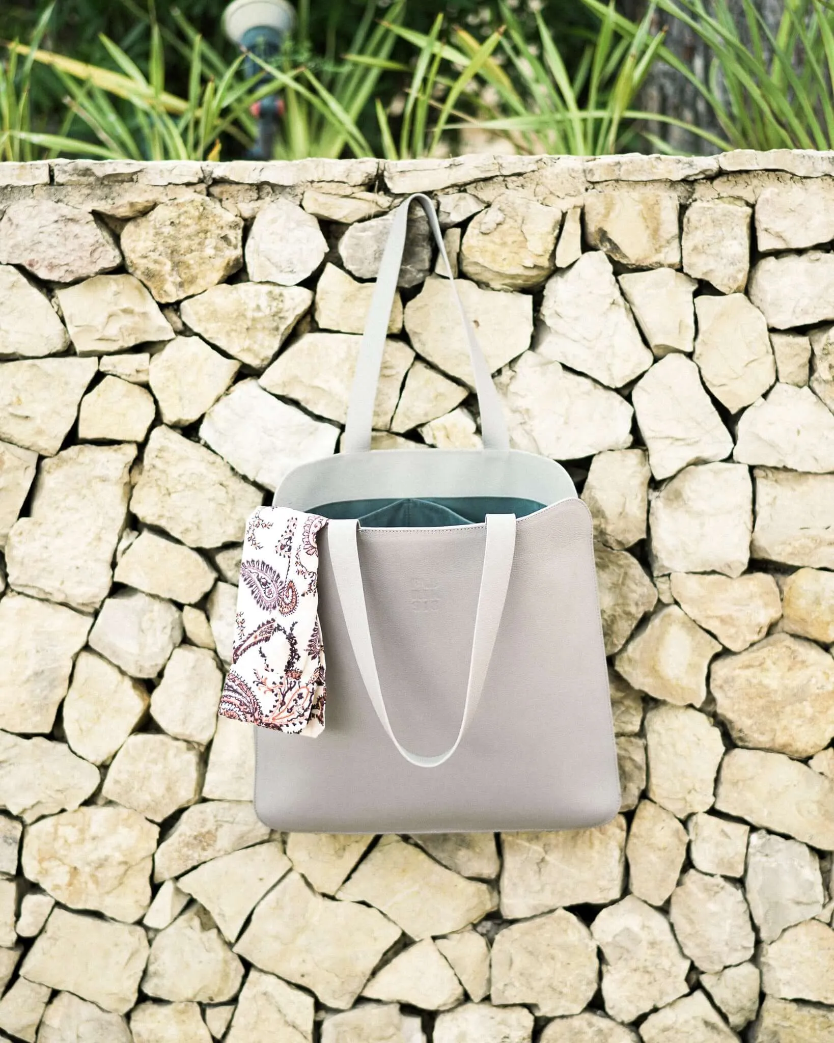 The 3L Sea Lavender Laptop Tote Bag