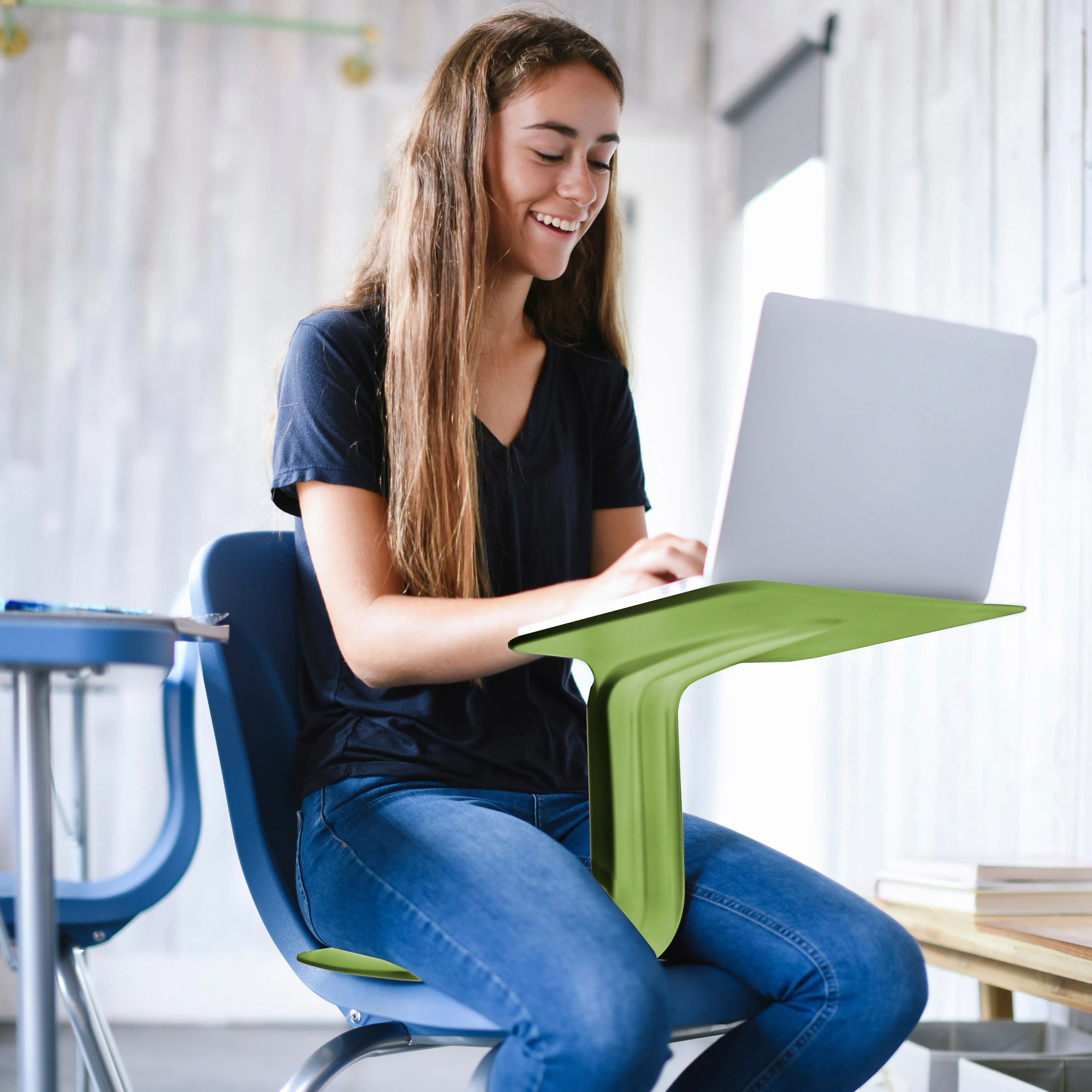 The Surf Portable Lap Desk and Surf Cushion, Flexible Seating Floor Desk with Foam Pad, 1-Pack