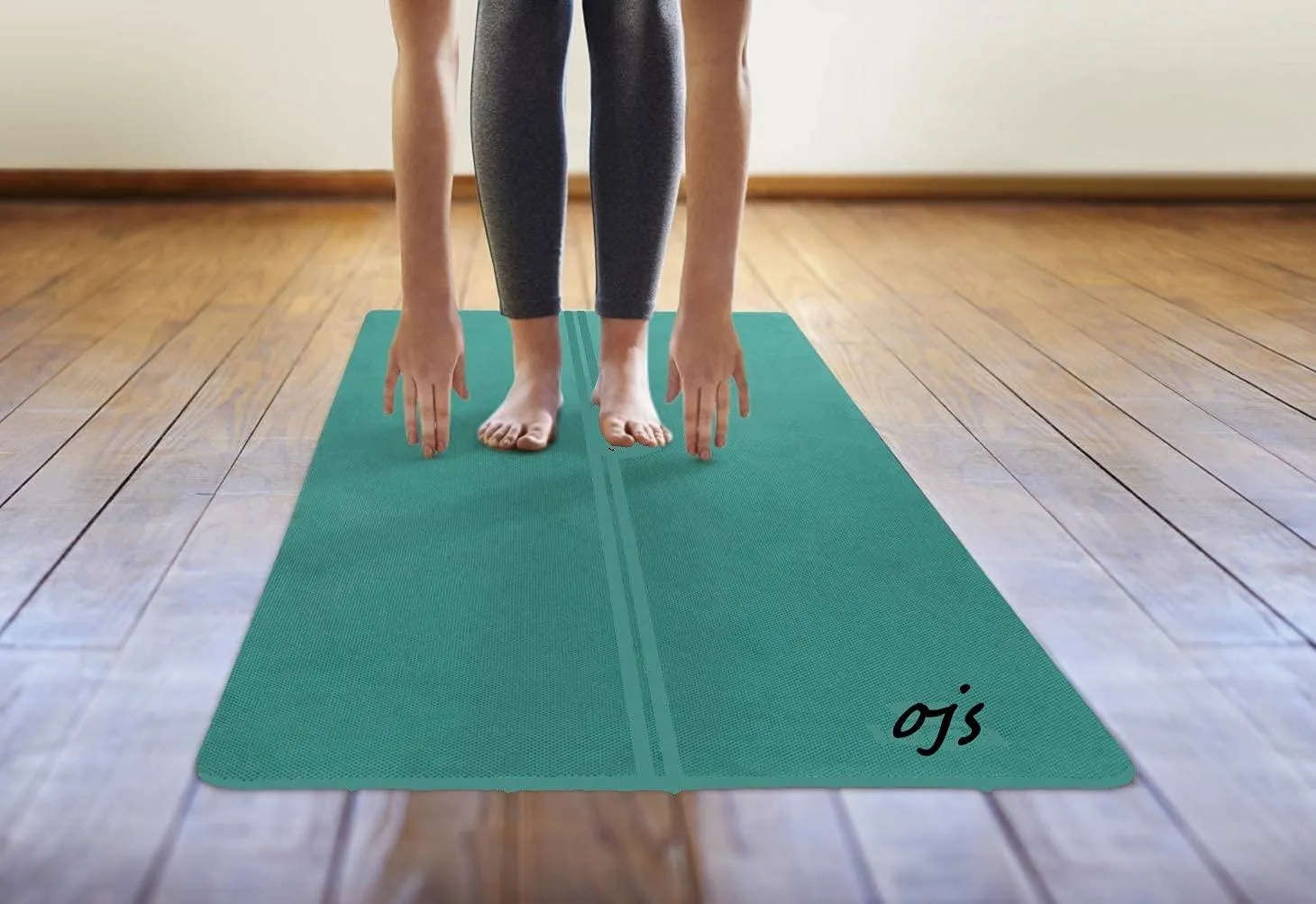 Yoga Mat with Anti-slip Texture for Men & Women with 4mm Thickness